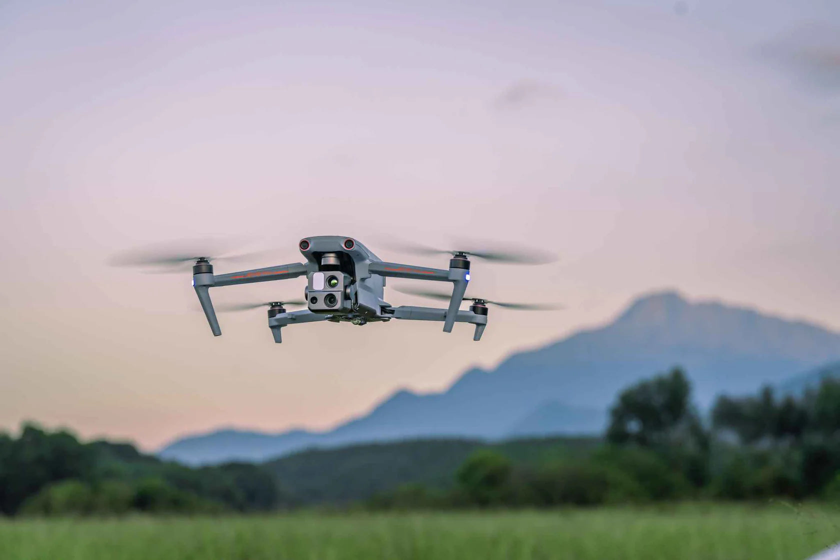 Autel Robotics EVO Max 4T-XE 8K Drone with Smart Controller V3
