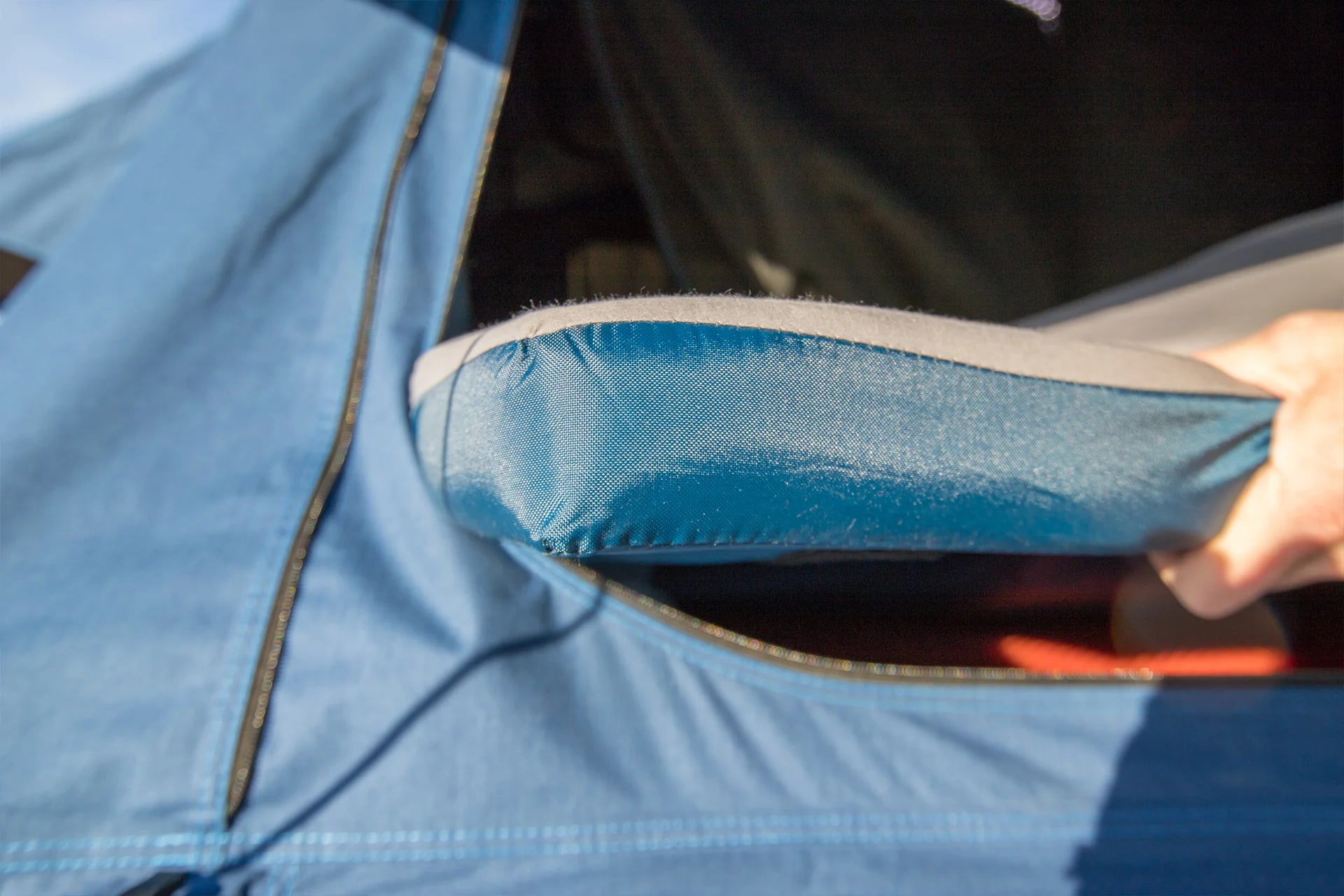 V1 - the Vagabond Rooftop Tent