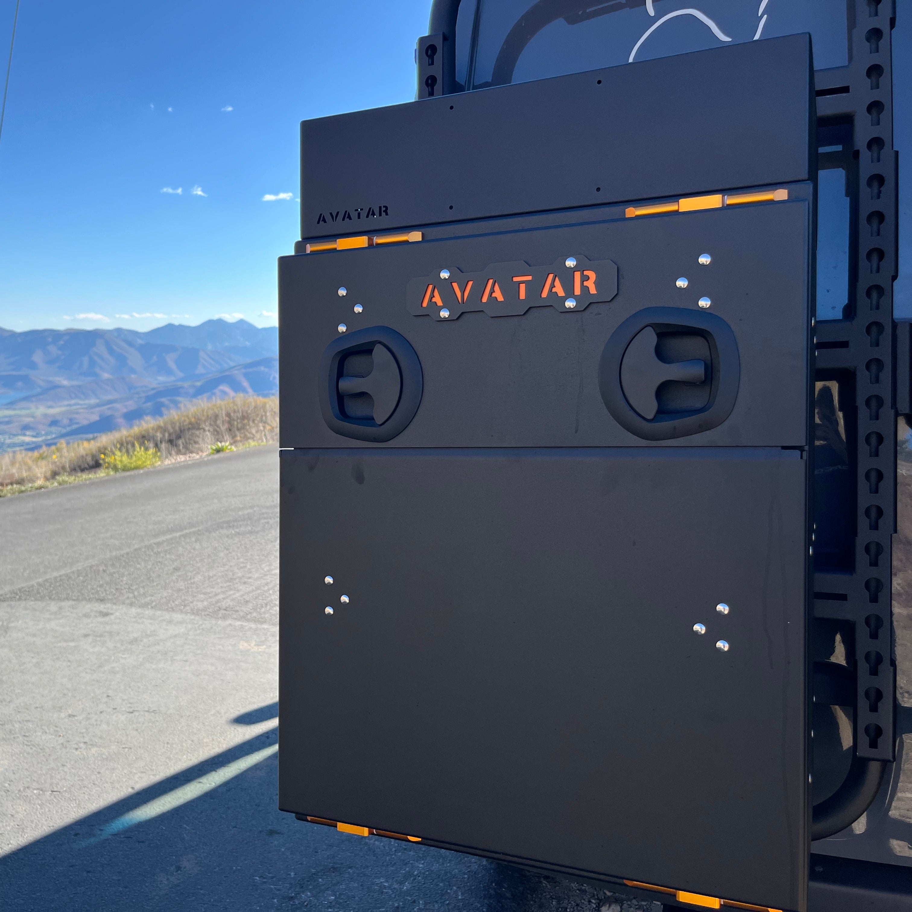 The Avatar Offroad Niko Van Storage Box