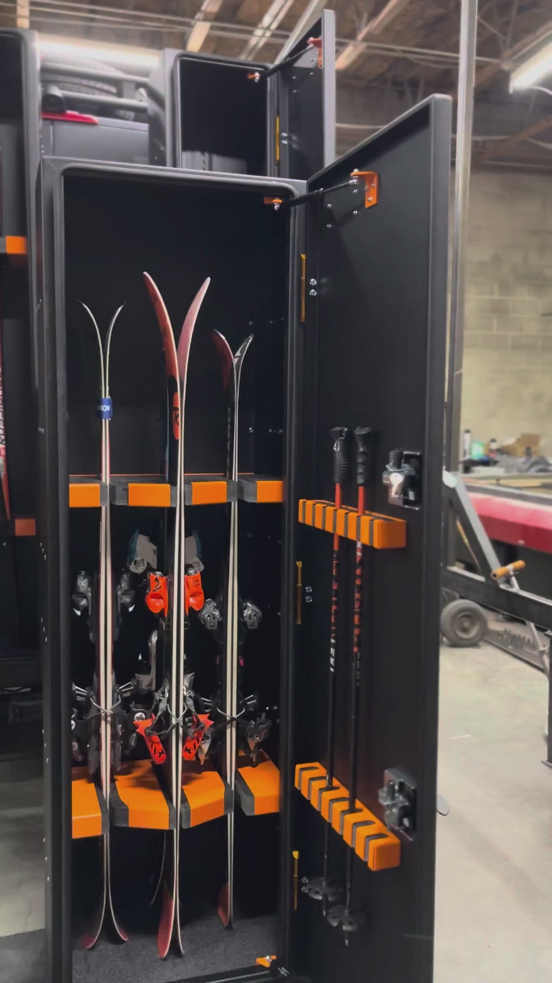 The Avatar Offroad Ski 8 Storage Box